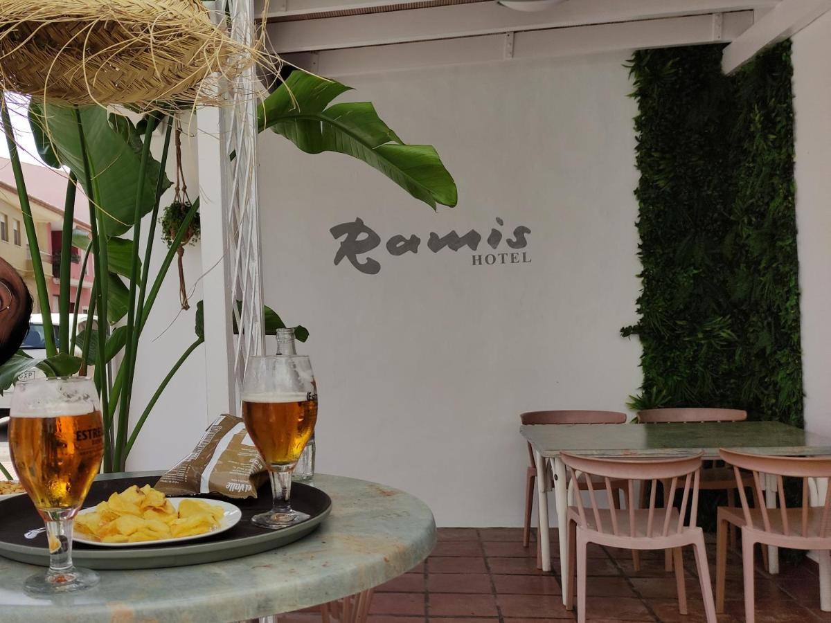 Hotel Ramis Fundado En 1969 اوندارا المظهر الخارجي الصورة