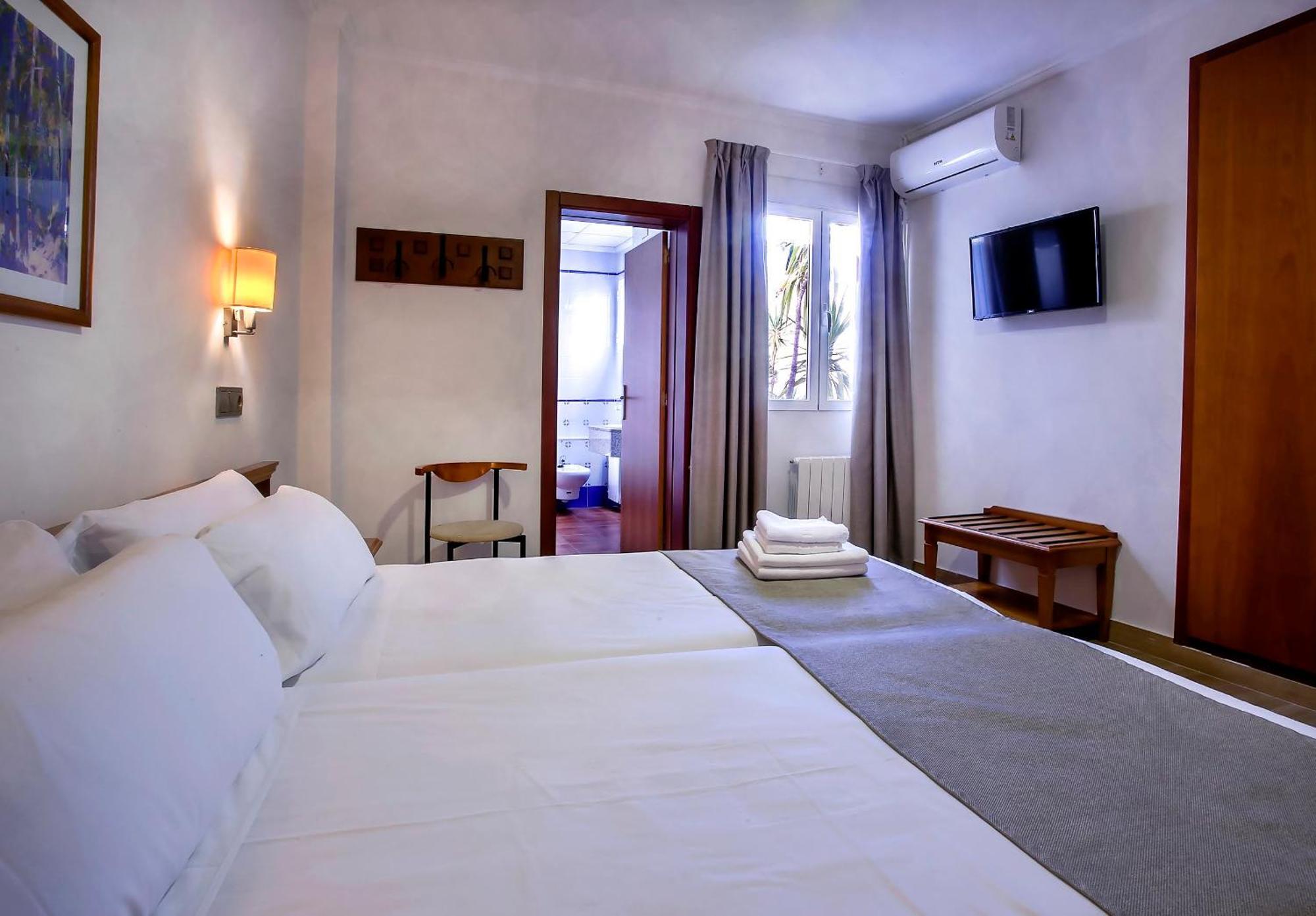 Hotel Ramis Fundado En 1969 اوندارا المظهر الخارجي الصورة